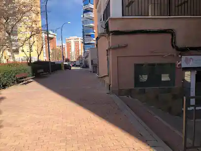 Qué GUAUpos ! Peluquería Canina
